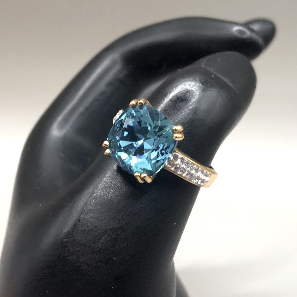 Gold-Tone Ring with Faceted Blue Cushion Center Glass Stone and Pavé Band